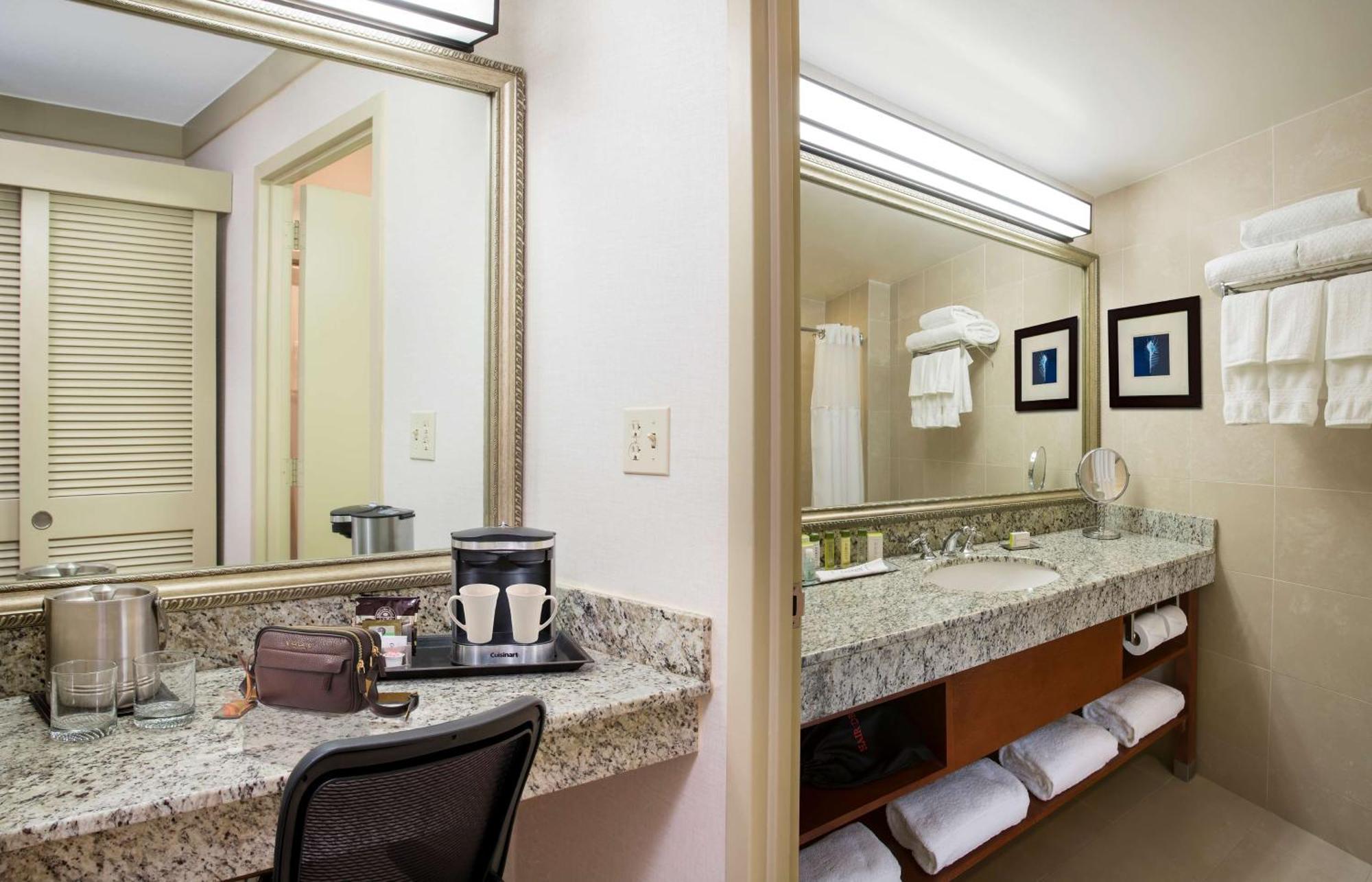 Doubletree By Hilton Hotel Miami Airport & Convention Center Miami Springs Exterior foto